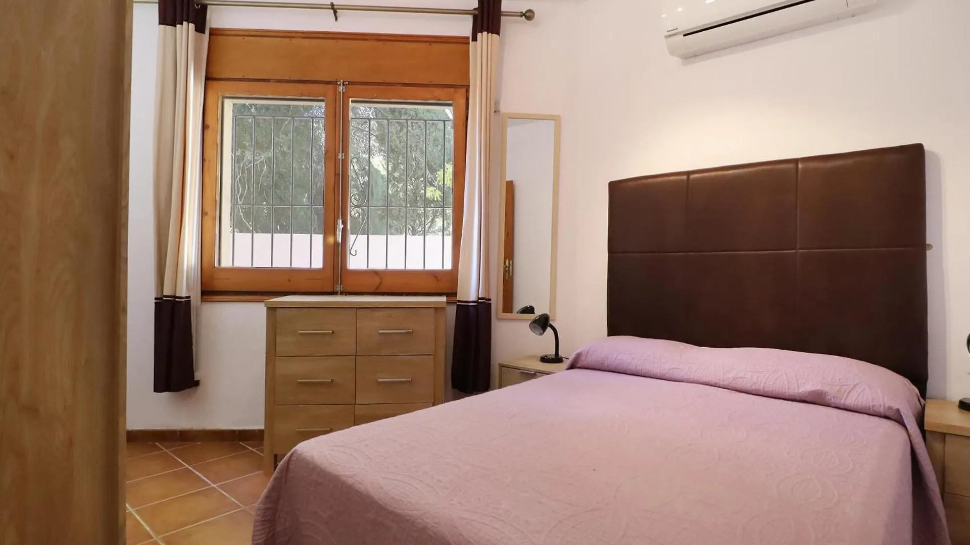 Villa Alquiler Casa Maria, Pau, Costa Brava - Es-366-10 Сasa de vacaciones Pau